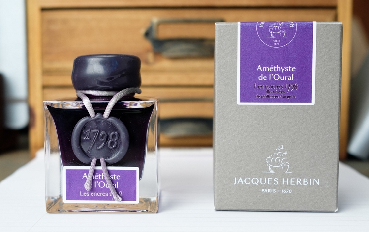 J Herbin 1798 Amethyste de l'Oural Fountain Penk Ink - bottle and box