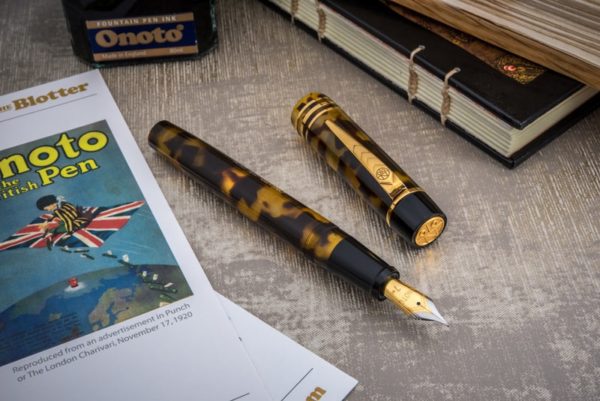 Onoto Magna Classic Tortoiseshell with gold fittings-10065