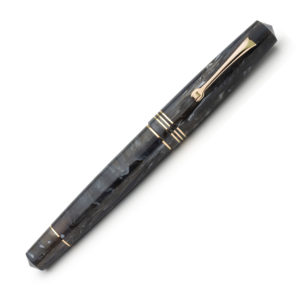 Leonardo Momento Zero Horn Gold Trim Fountain Pen