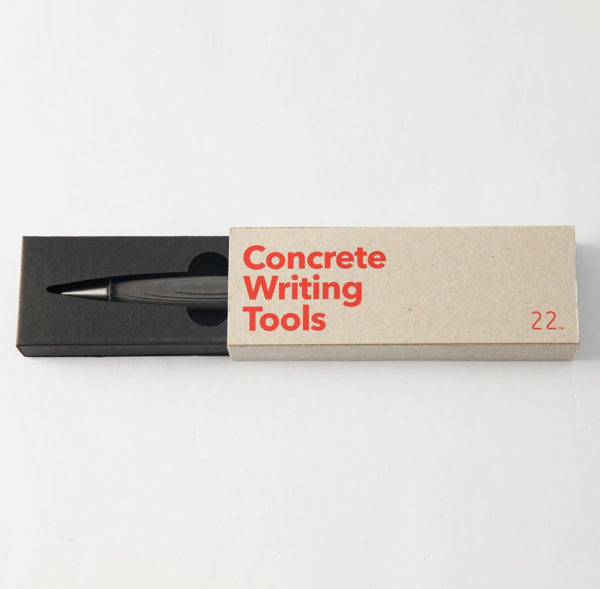 22 Studio Sketch Pencil Dark Grey Boxed