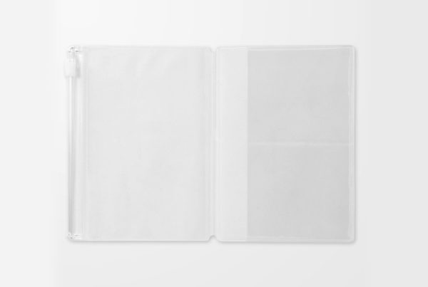 Traveler's 004 Zipper Case Passport Refill Open