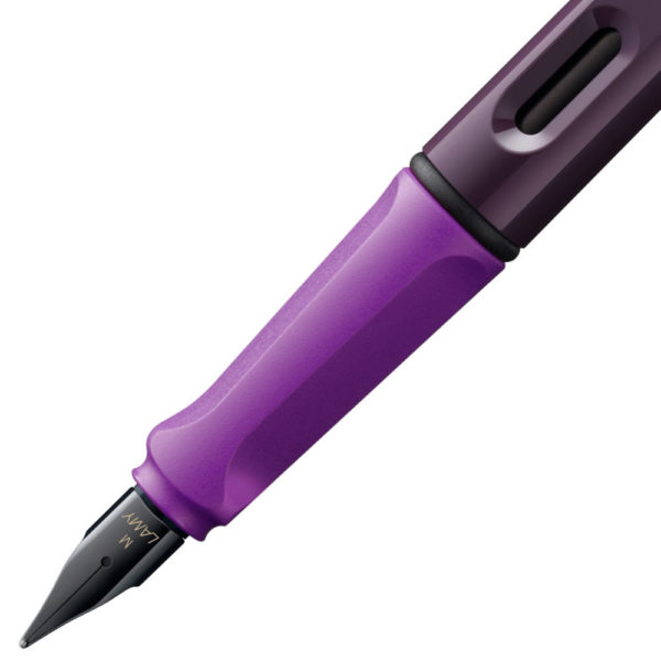 Lamy Safari Violet Blackberry Fountain Pen Section