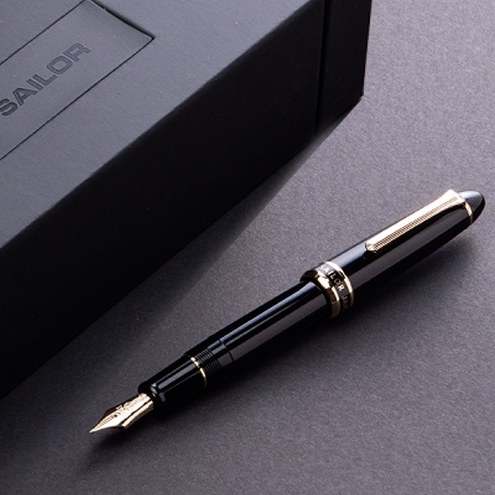 Sailor 1911 Maki-e Maiko Ivory Fountain Pen